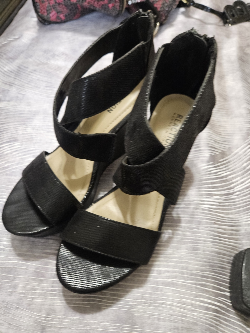 Kenneth Cole Reaction-Wedge Heel